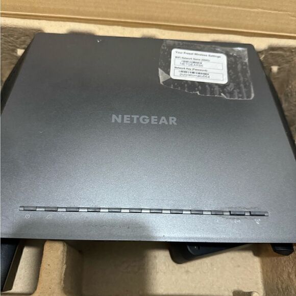 NETGEAR Nighthawk AC1750 Smart Wifi Router - Picture 4 of 6